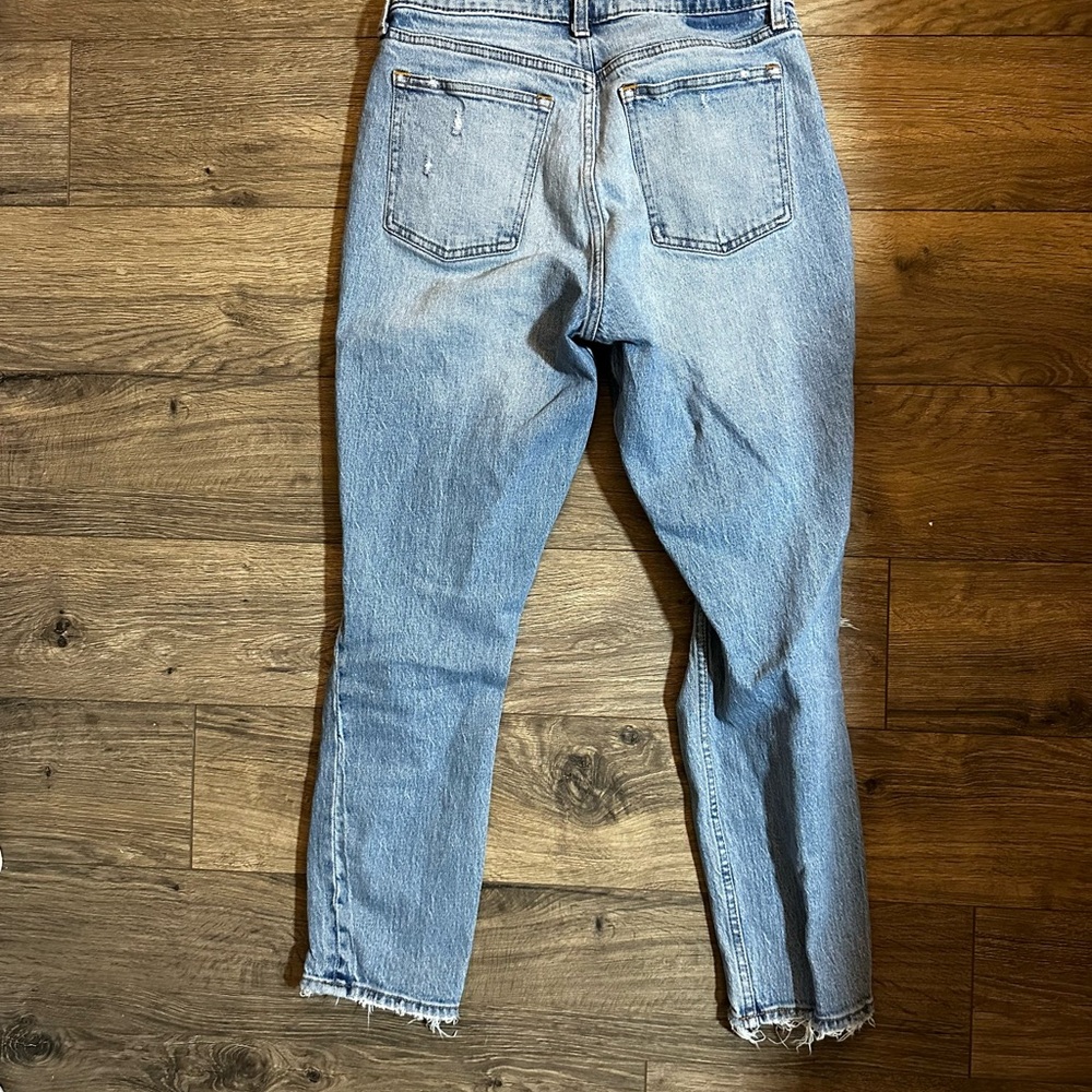 Distressed High Rise Jeans - Picture 6 of 7
